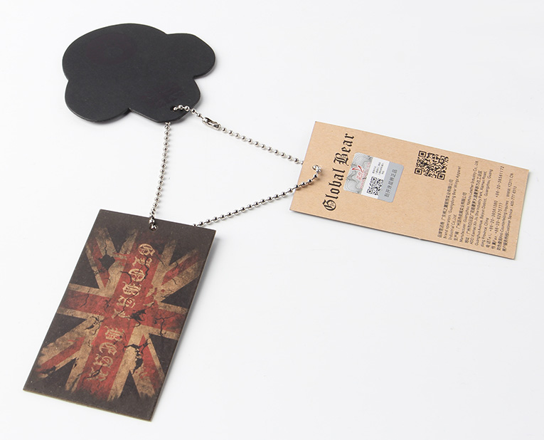 創(chuàng)意服裝吊牌設(shè)計(jì)淺析上 創(chuàng)意服裝吊牌設(shè)計(jì)淺析上