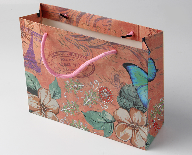 紙袋機的出現和茶葉禮品袋訂制的衍生 紙袋機的出現和茶葉禮品袋訂制的衍生