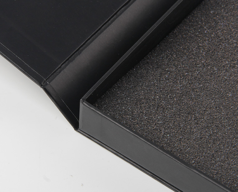 適用于硬紙包裝盒的兩種材質(zhì) 適用于硬紙包裝盒的兩種材質(zhì)