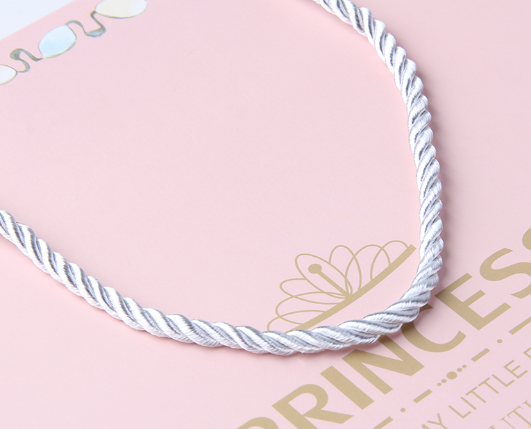 需要內衣禮品袋訂制的商家為什么會選擇這種材質呢 需要內衣禮品袋訂制的商家為什么會選擇這種材質呢