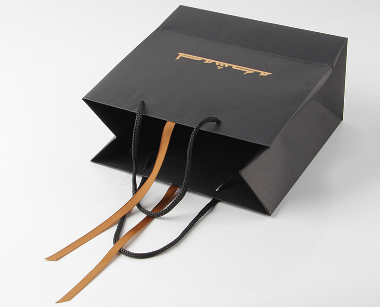 油墨顆粒的適度量和大小會(huì)影響手表禮品袋的制造商的紙袋 油墨顆粒的適度量和大小會(huì)影響手表禮品袋的制造商的紙袋