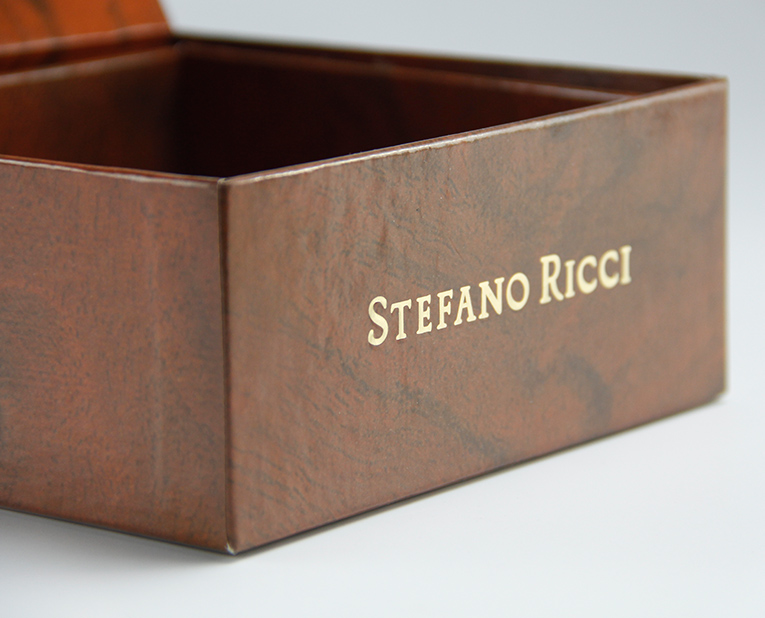 擔(dān)心定制的手環(huán)盒不能如期,被色帶不齊拖累?廠家需要這樣做! 擔(dān)心定制的手環(huán)盒不能如期,被色帶不齊拖累?廠家需要這樣做!