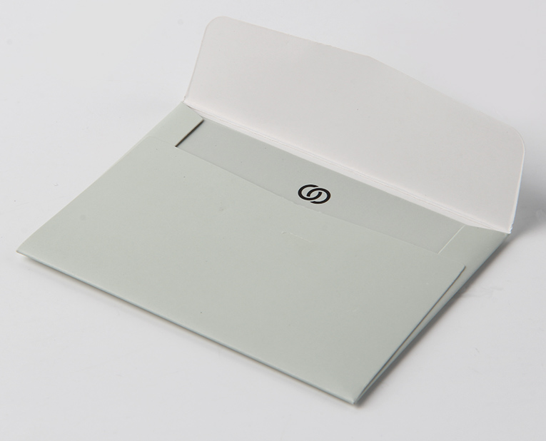 褲子的吊牌定做如果選擇合版印刷,記得考慮1個因素 褲子的吊牌定做如果選擇合版印刷,記得考慮1個因素