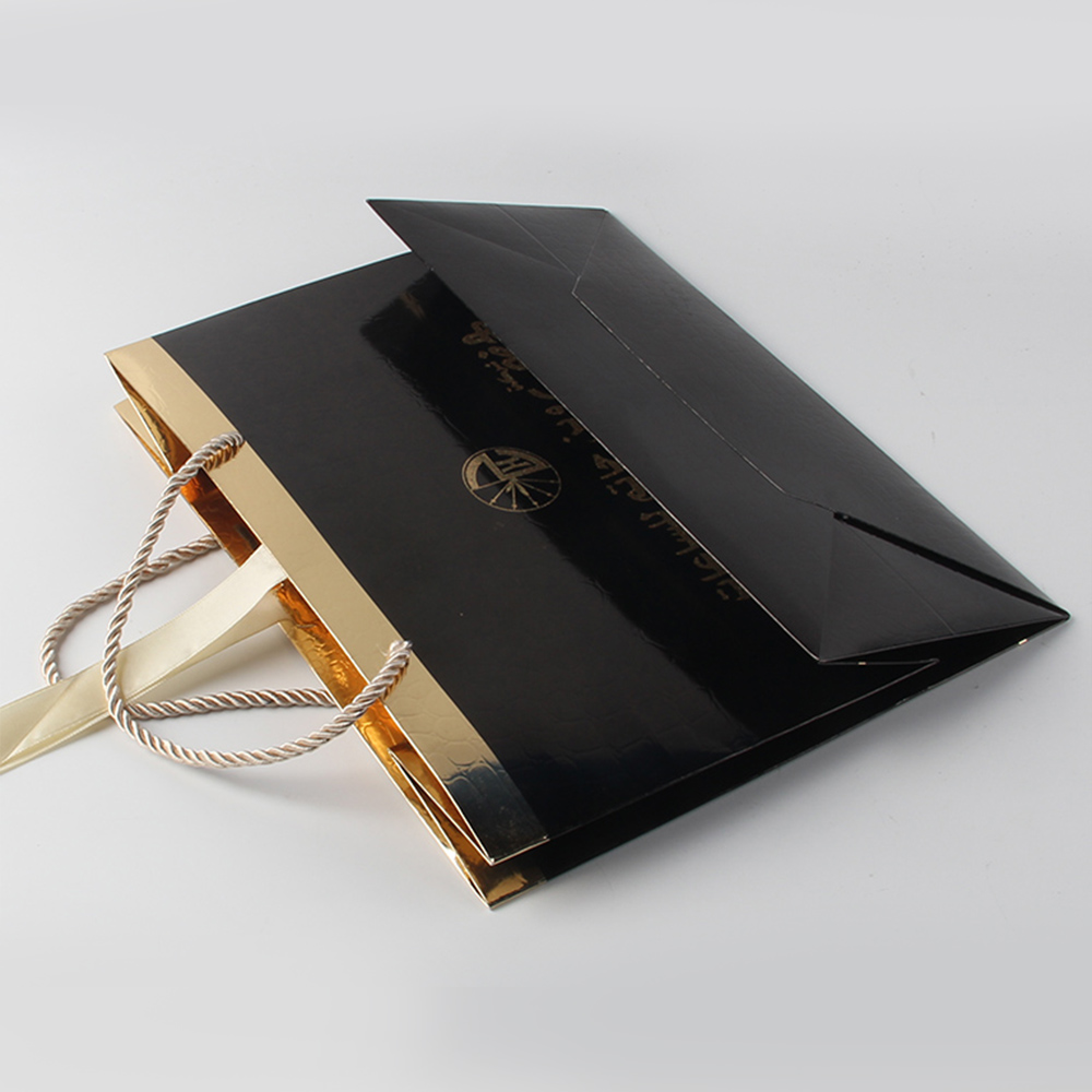 這個手提袋中間商皮一哈很開心,被教育了一番了吧 這個手提袋中間商皮一哈很開心,被教育了一番了吧