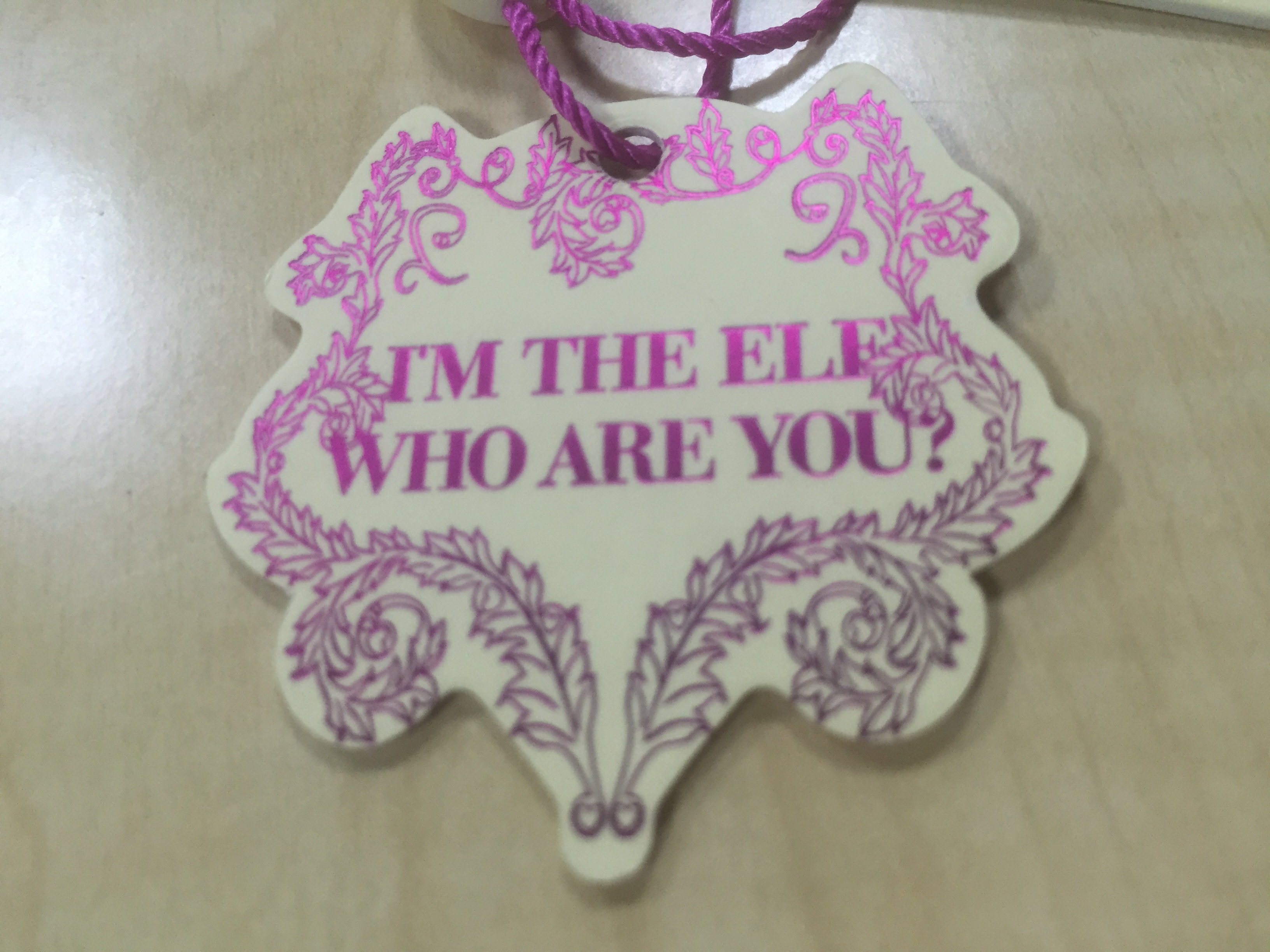 總說服裝吊牌的設計要注意燙印尺寸,解析到底是多大尺寸 總說服裝吊牌的設計要注意燙印尺寸,解析到底是多大尺寸