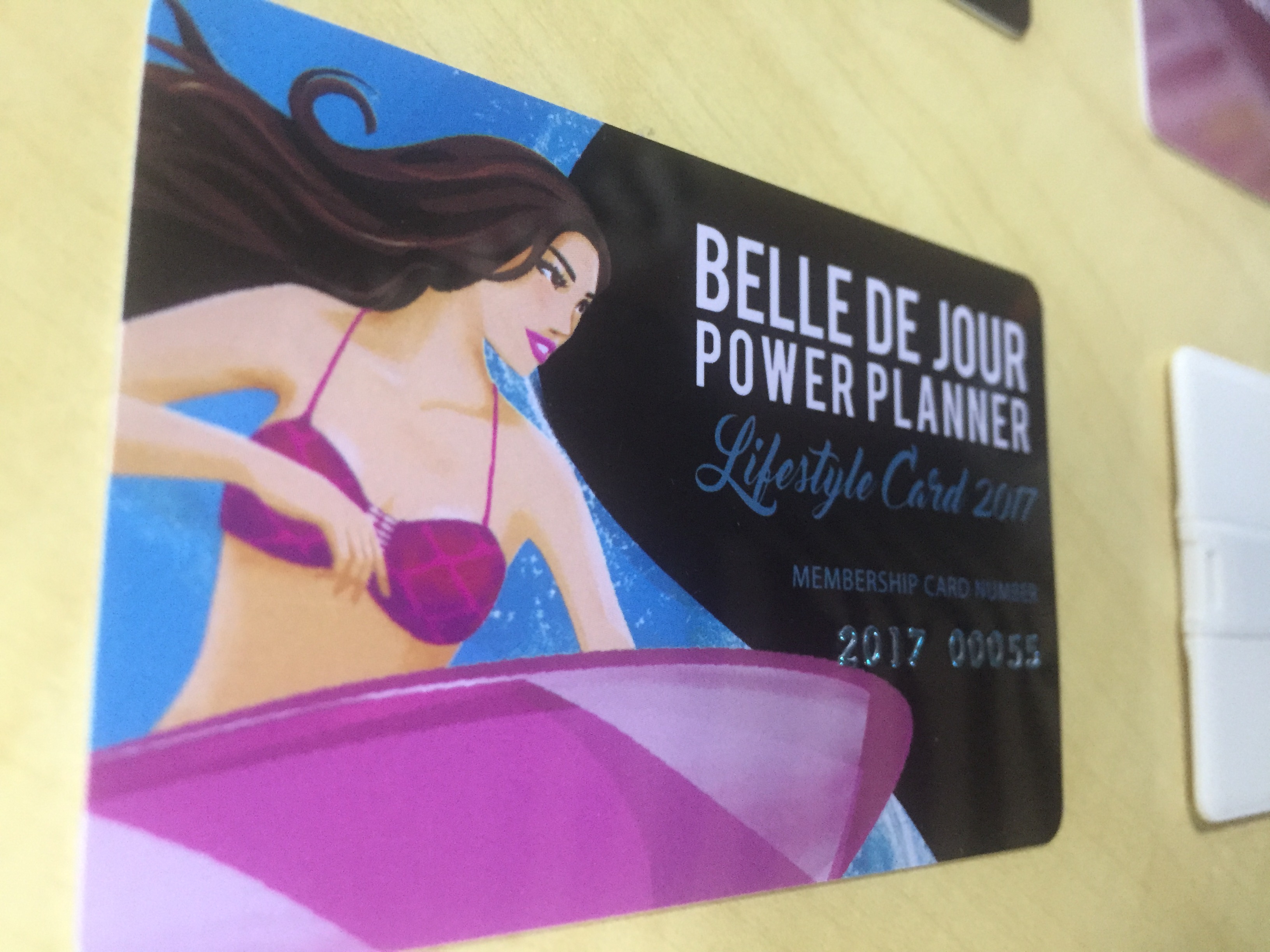 電子產品的紙牌只需稍作改動，依然很有發展潛力