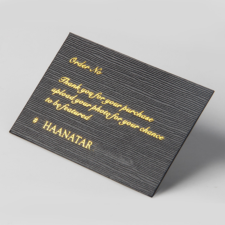 電子產(chǎn)品吊牌廠家給你介紹3種大小各自對應的耳機吊牌 電子產(chǎn)品吊牌廠家給你介紹3種大小各自對應的耳機吊牌